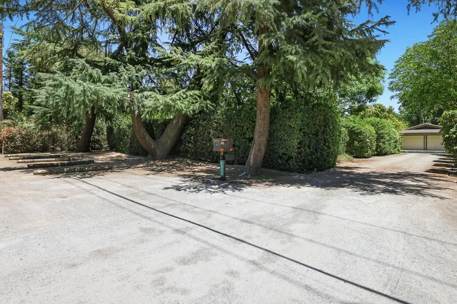 4550 N College Avenue, Fresno, CA 93704 - #3