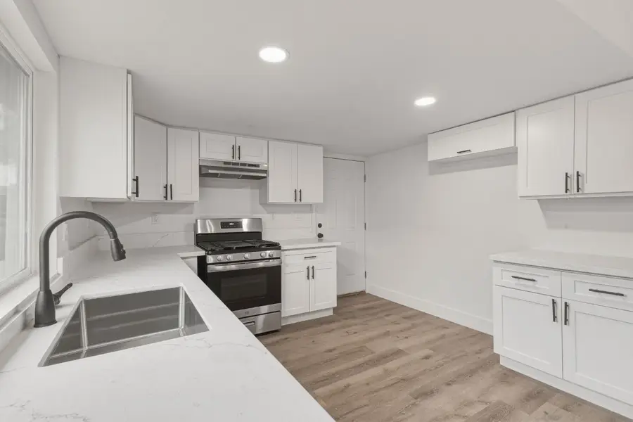 1127 J Street, Reedley, CA 93654 - #2