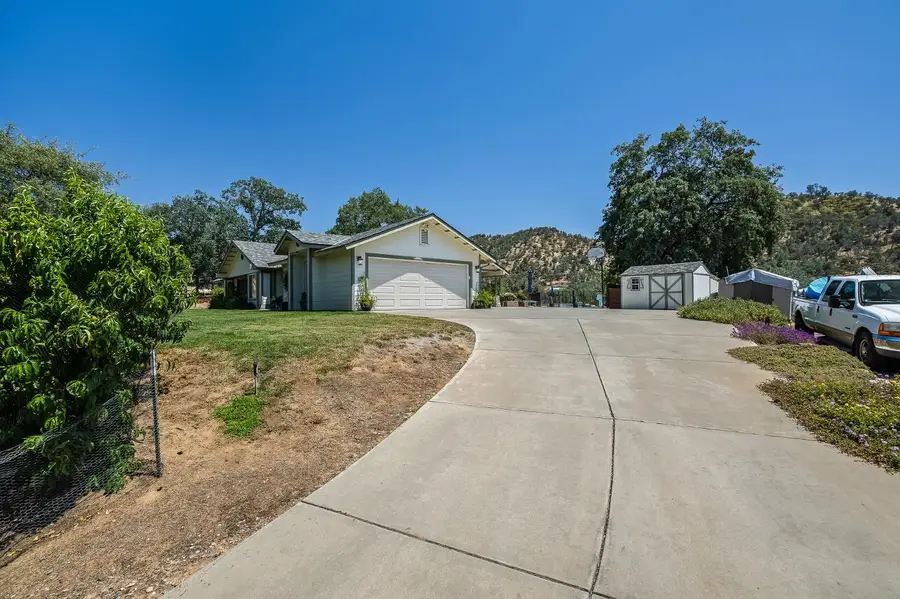 21965 Oak Hill Lane, Clovis, CA 93619 - #3