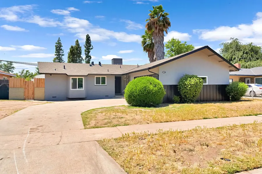 2901 N 2nd Street, Fresno, CA 93703 - #3
