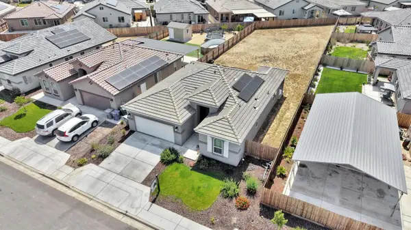 1148 Summit Court, Madera, CA 93638