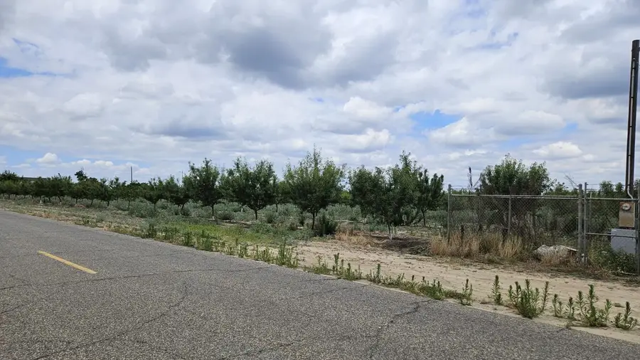 15763 S Temperance Avenue, Selma, CA 93662 - #3