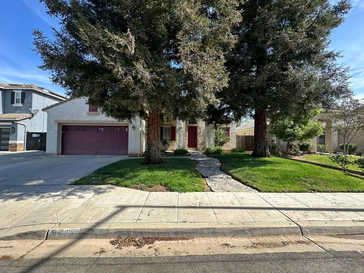 2688 E Omaha Avenue, Fresno, CA 93720 - #1