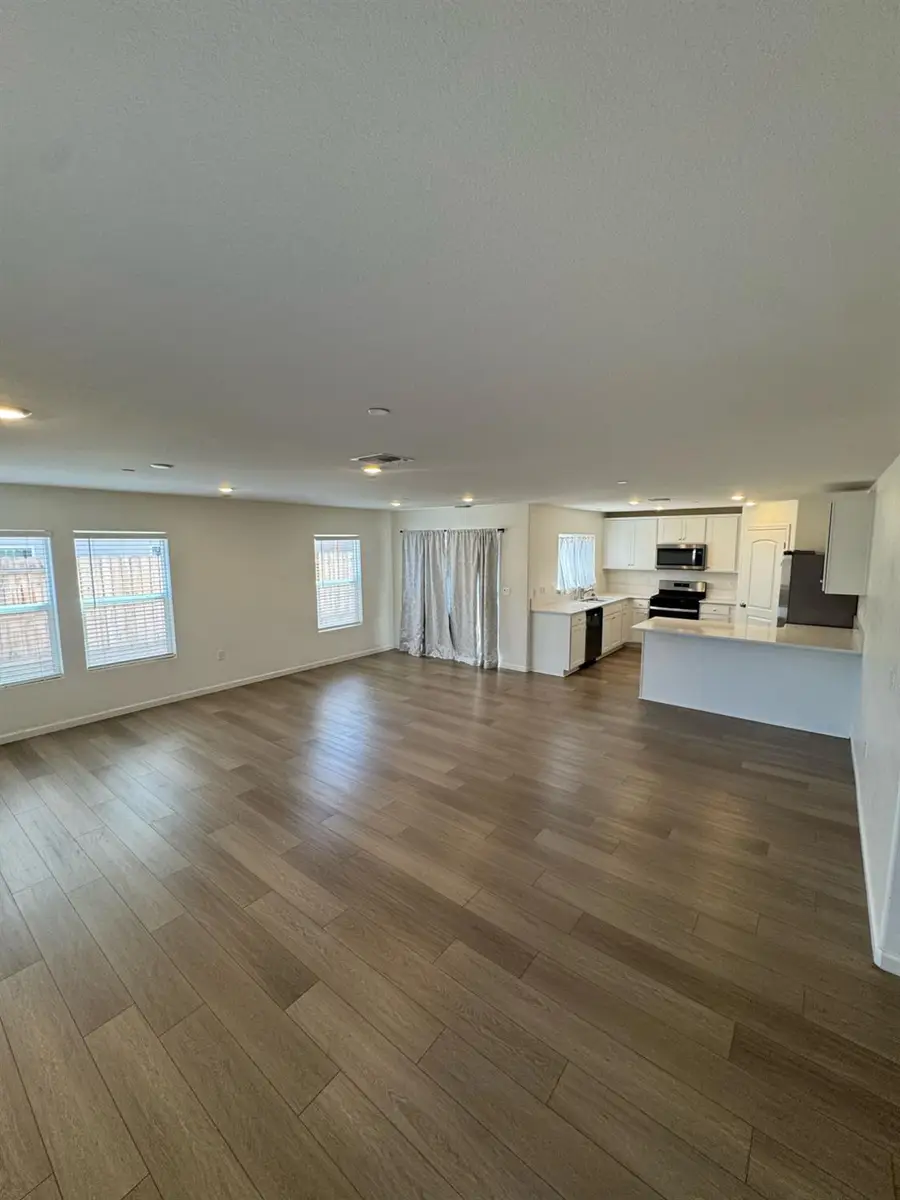 6683 E Madison Avenue, Fresno, CA 93727 - #3