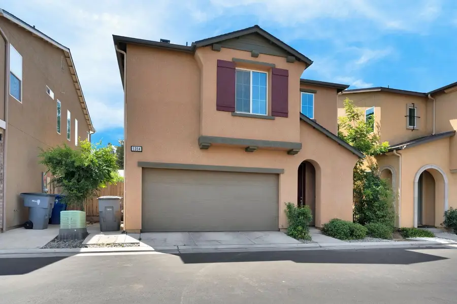 5394 W Santa Cruz Way, Fresno, CA 93722 - #3