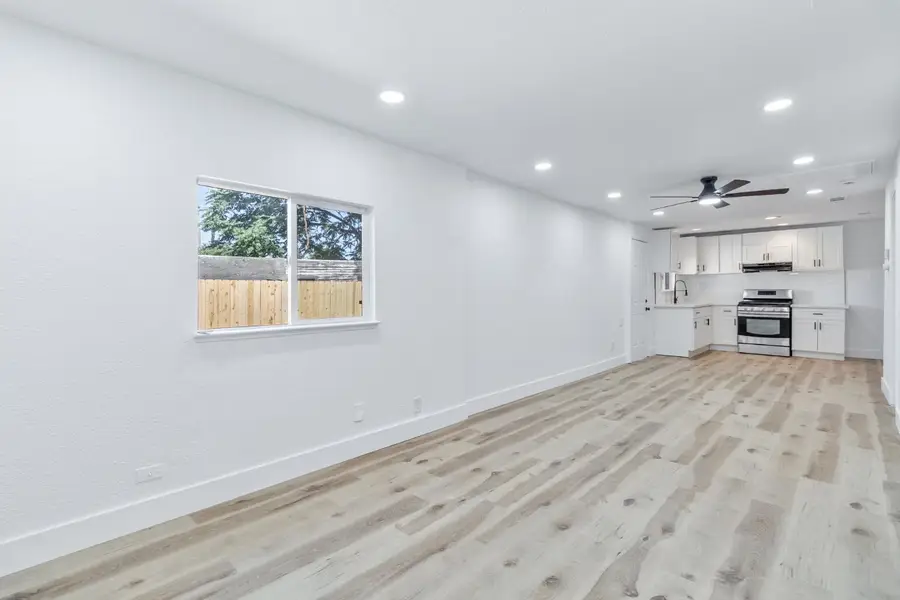 4543 E Inyo Street, Fresno, CA 93702 - #2