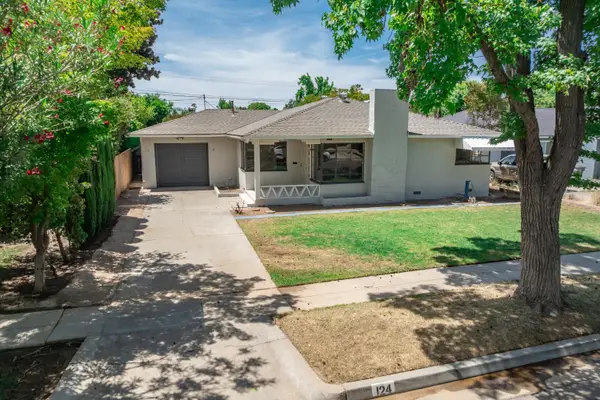 124 E Robinson Avenue, Fresno, CA 93704