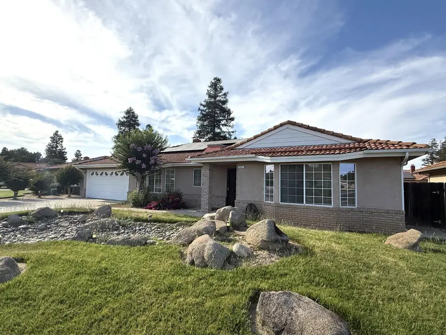 2431 Judith Court, Madera, CA 93637 - #3
