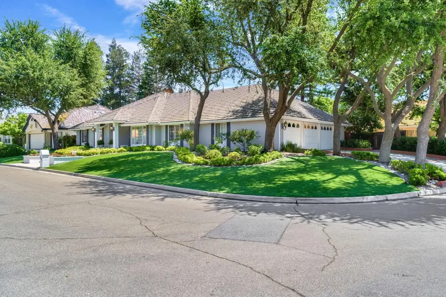 9452 N Madison Ridge Road, Fresno, CA 93720 - #2