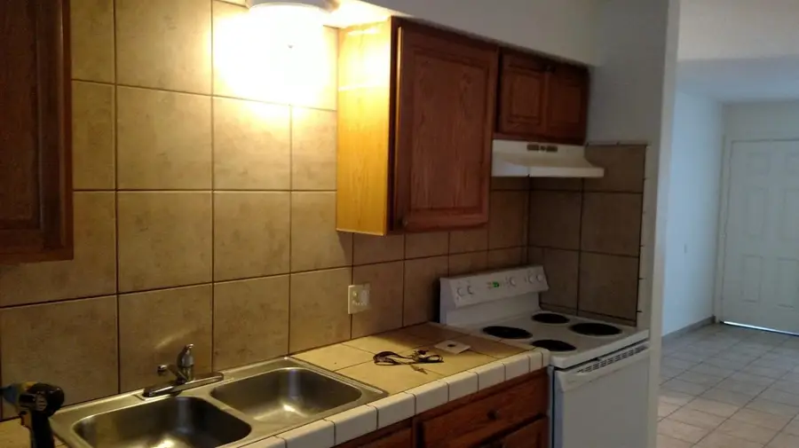 339 E Garland Avenue, Fresno, CA 93704 - #3