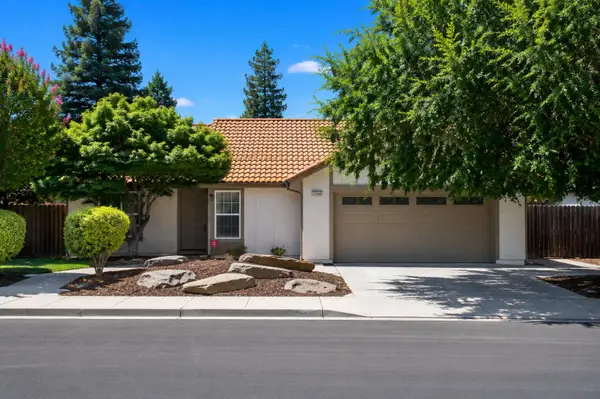 2566 Menlo Avenue, Clovis, CA 93611
