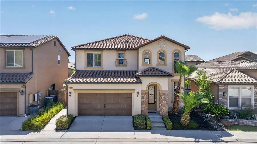 11642 N Bella Vita Avenue, Fresno, CA 93730 - #2