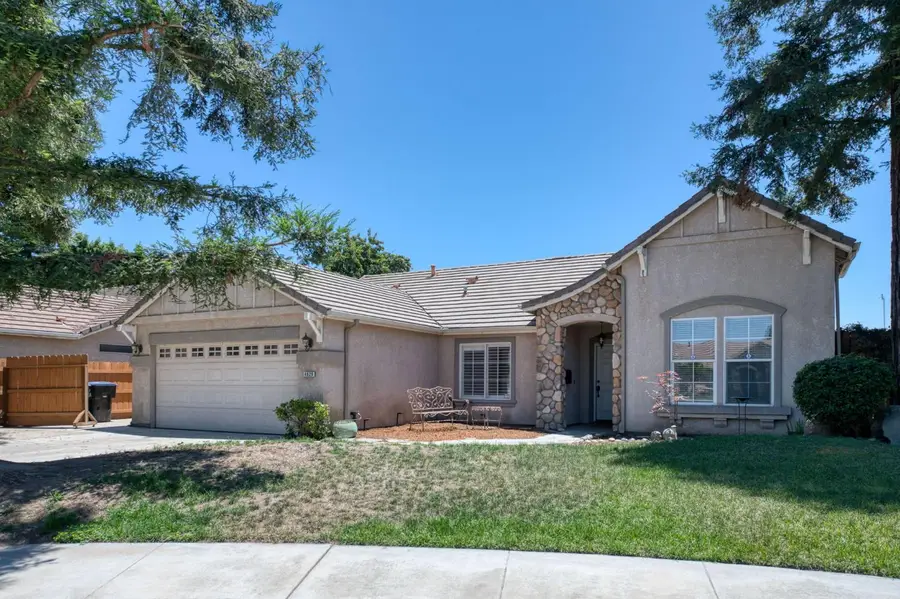 4829 W Cherry Court, Visalia, CA 93277 - #2
