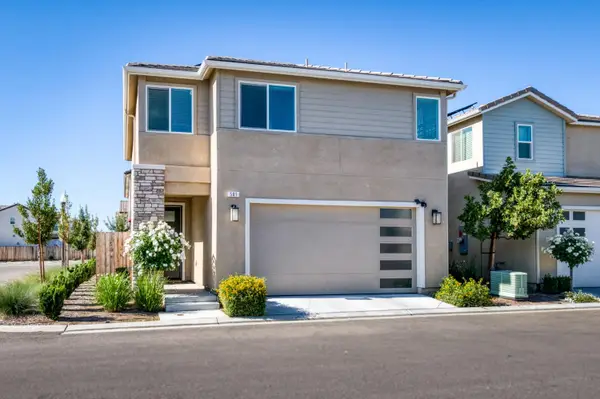 501 Farmhouse Lane, Clovis, CA 93619
