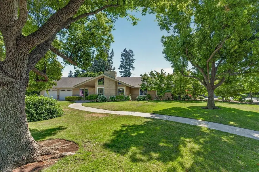 3317 W Alluvial Avenue, Fresno, CA 93711 - #3