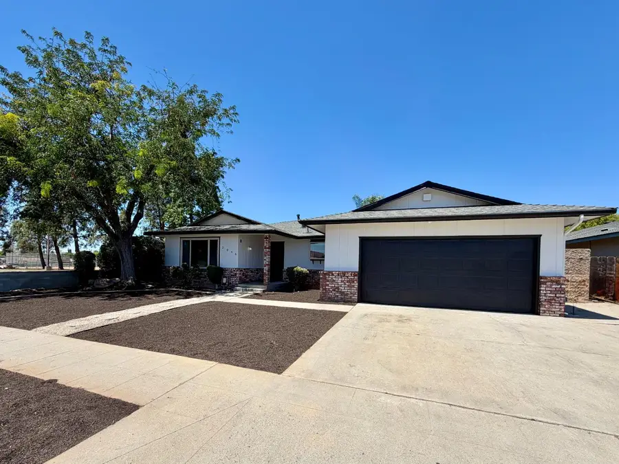 2096 E Sierra Avenue, Fresno, CA 93710 - #2