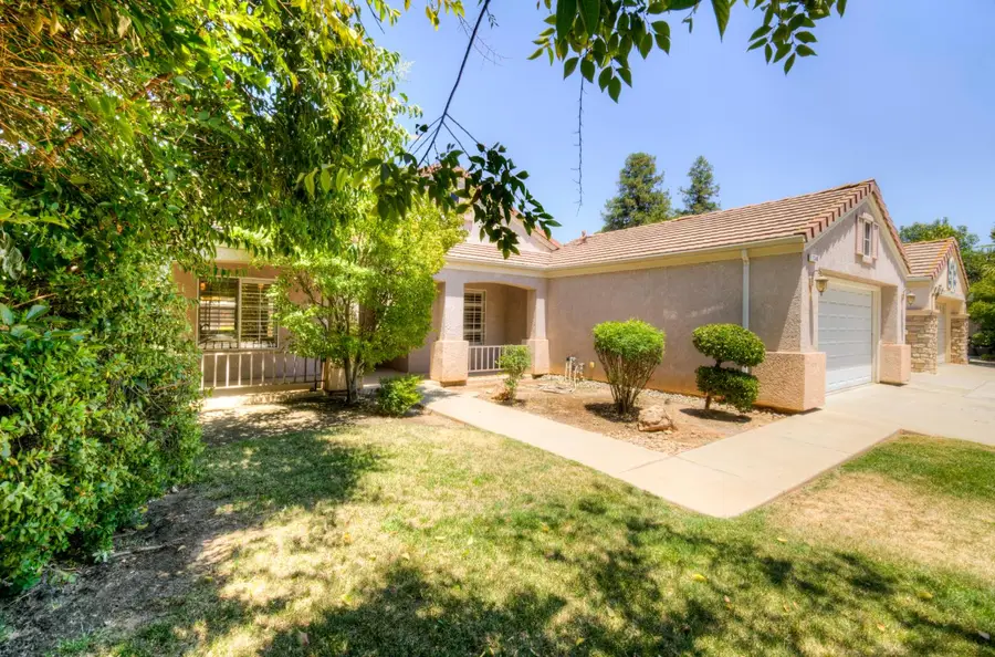 2348 E Decatur Avenue, Fresno, CA 93720 - #2