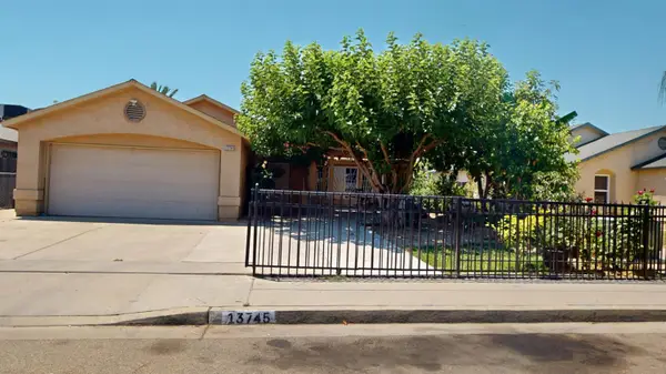 13745 E Bulah Avenue, Parlier, CA 93648