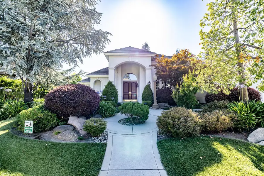 10235 N Rowell Avenue, Fresno, CA 93730 - #2
