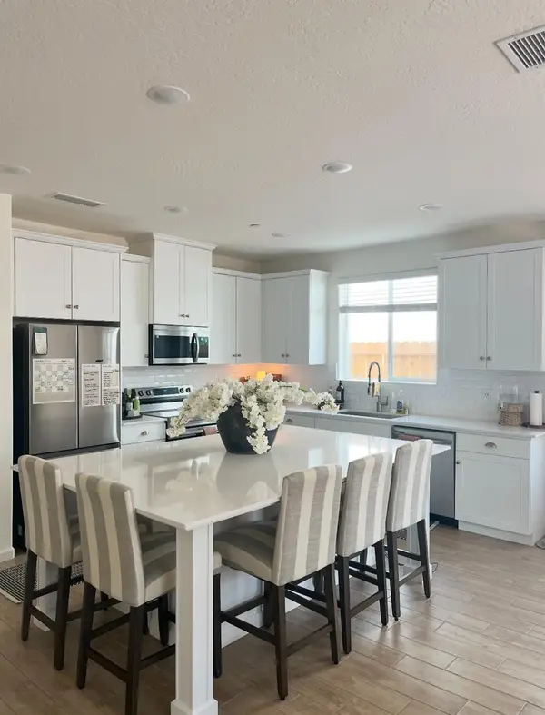 163 Reunion Way S, Madera, CA 93636