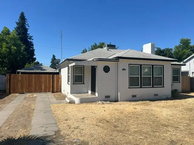 1806 E Clinton, Fresno, CA 93703 - #1