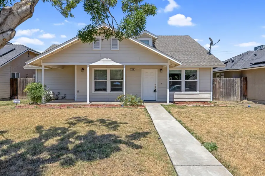 328 S P Street, Dinuba, CA 93618 - #2