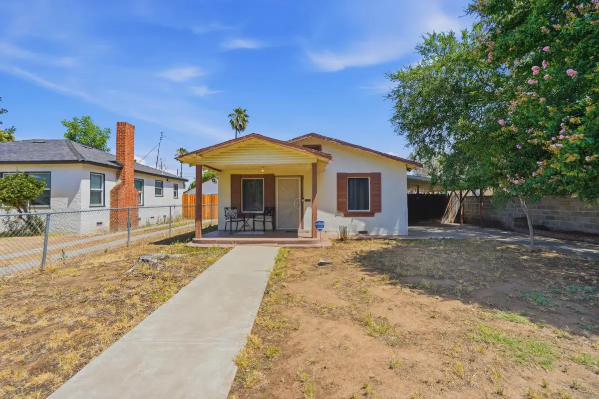 327 E Dayton Avenue, Fresno, CA 93704 - #1