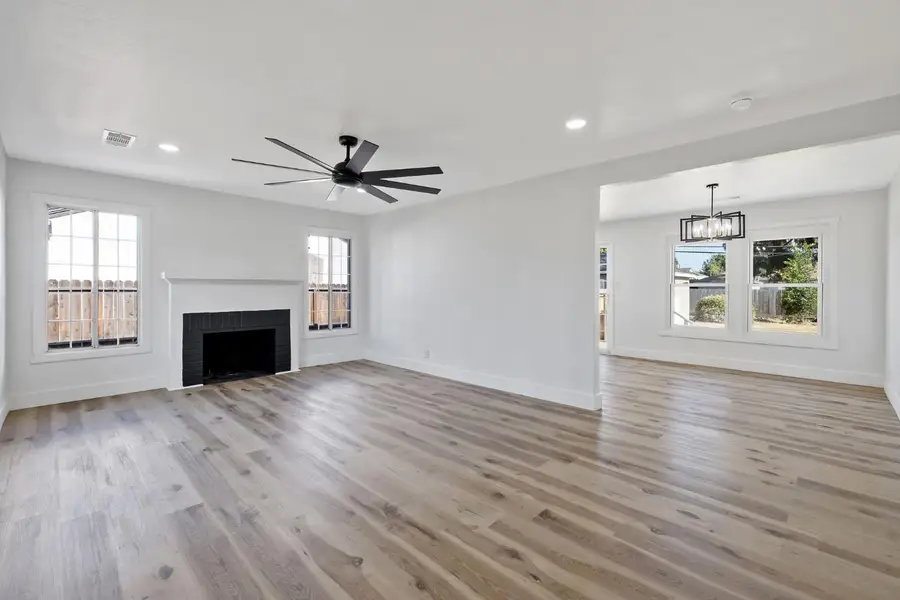 1142 E Cornell Avenue, Fresno, CA 93704 - #3