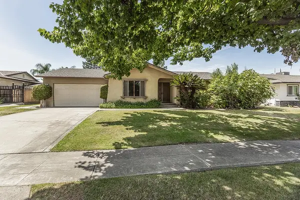 1553 W Palo Alto Avenue, Fresno, CA 93711