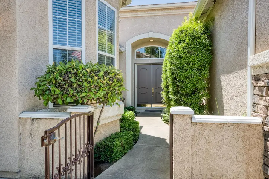2330 Deauville Circle, Clovis, CA 93619 - #3