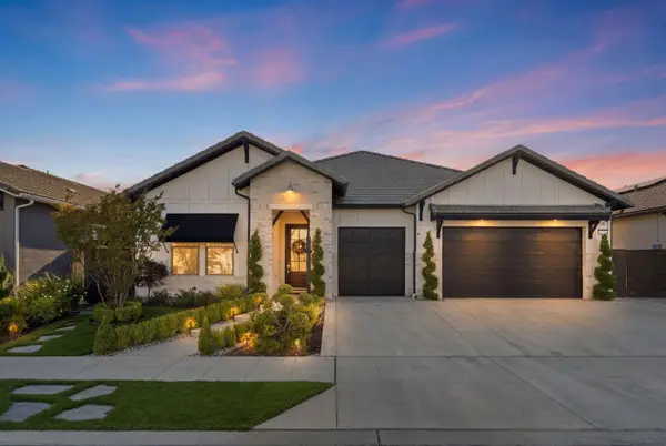 1758 N Carson Avenue, Clovis, CA 93619