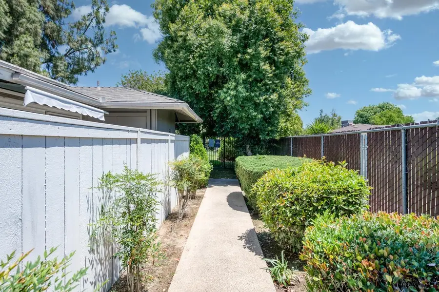 4504 N Valentine Avenue #160, Fresno, CA 93722 - #3