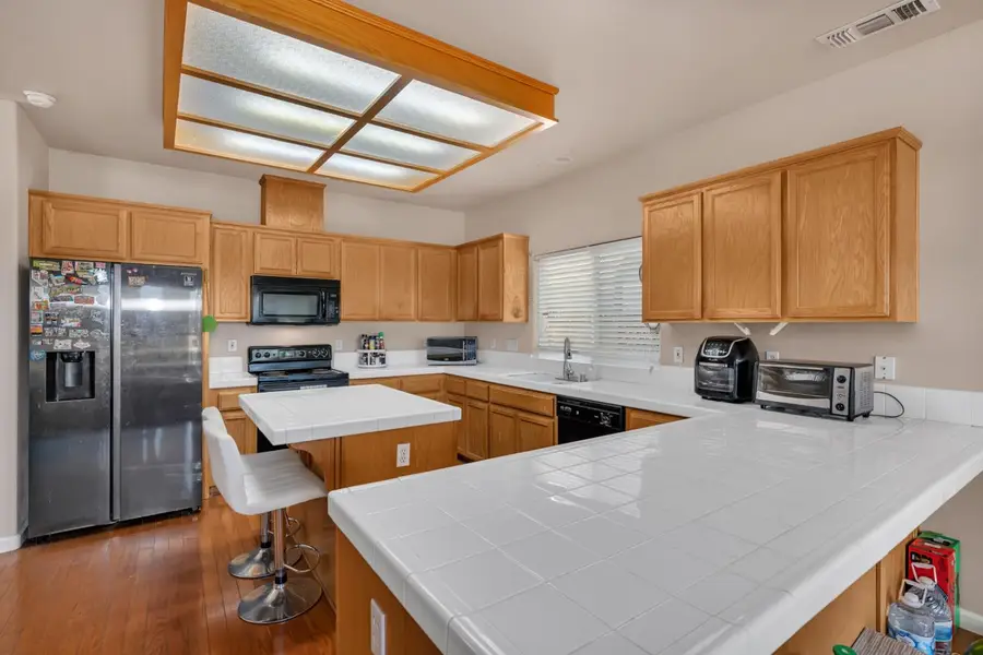 7090 Emerald Street, Chowchilla, CA 93610 - #2