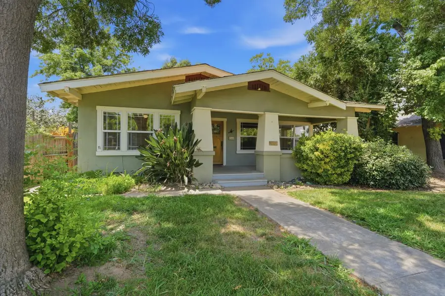 220 S D Street, Exeter, CA 93221 - #3