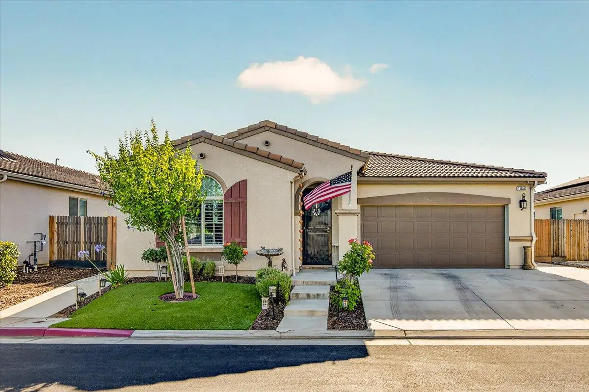 1056 Lindsay Lane, Clovis, CA 93619 - #1