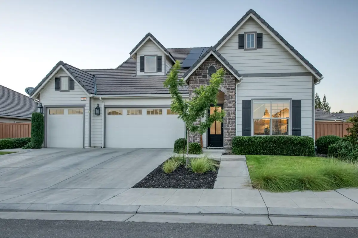 2308 E Mazie Avenue, Fresno, CA 93730 - #1