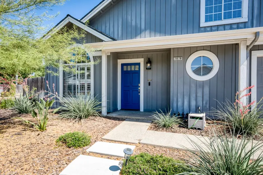 2078 E Pinedale Avenue, Fresno, CA 93720 - #2