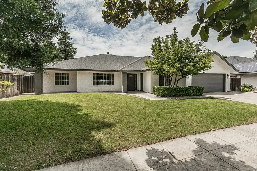 7721 N Cedar Avenue, Fresno, CA 93720 - #2