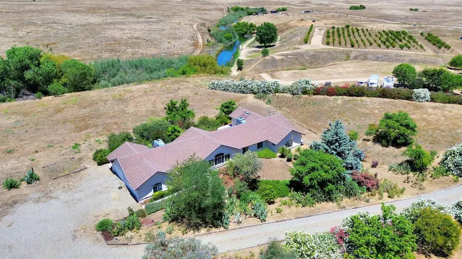 22250 Stabulis Court, Madera, CA 93638 - #2