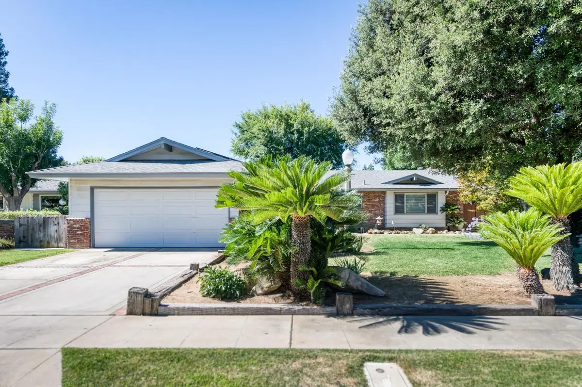 181 W Dovewood Lane, Fresno, CA 93704 - #1
