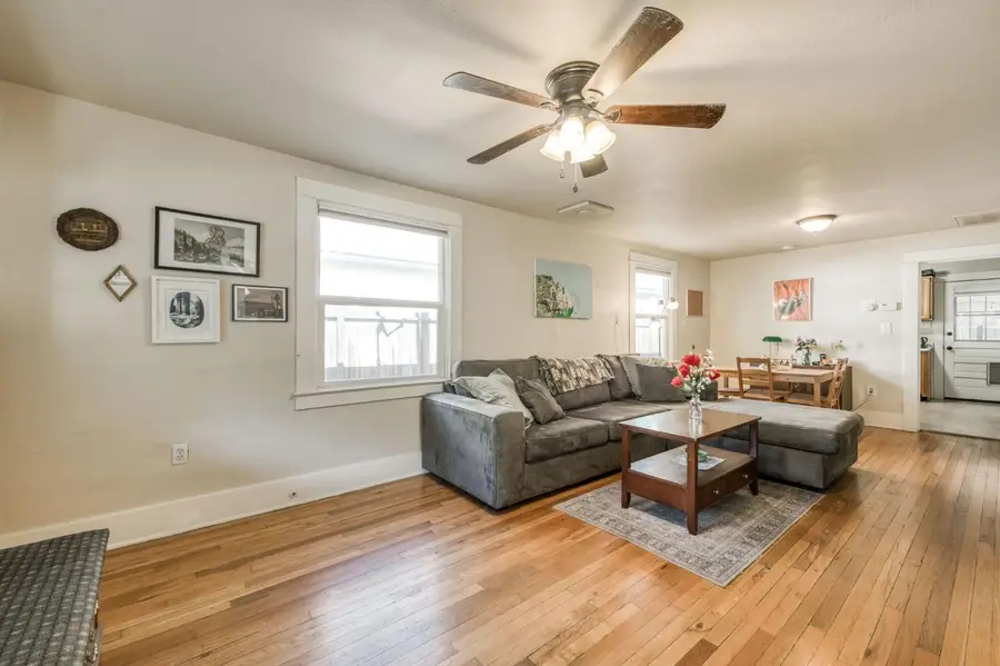 526 E Simpson Avenue, Fresno, CA 93704 - #3