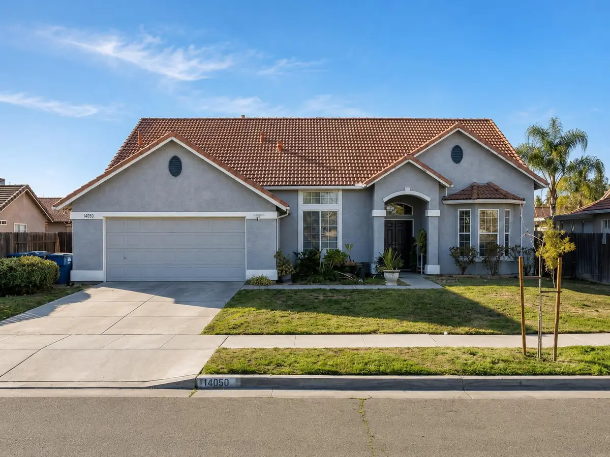 14050 W G Street, Kerman, CA 93630 - #1