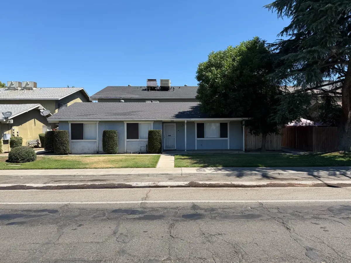 637 W Ashlan Avenue, Clovis, CA 93612 - #1