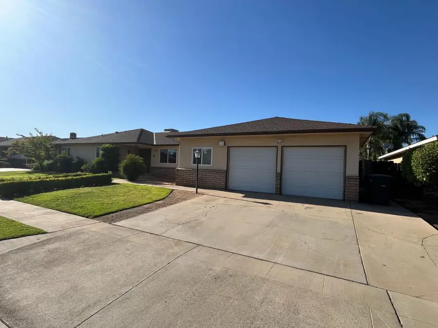 1126 E Paul Avenue, Fresno, CA 93710 - #3