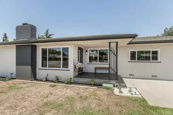 5383 Easterby Drive N, Fresno, CA 93727