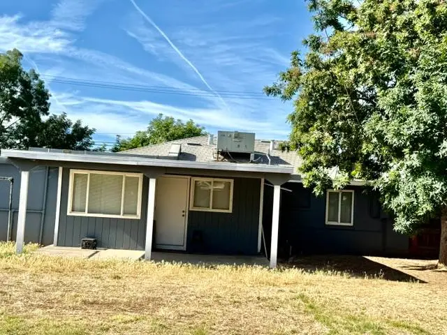 1036 W Dakota, Fresno, CA 93705 - #2