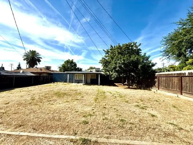 1036 W Dakota, Fresno, CA 93705 - #3