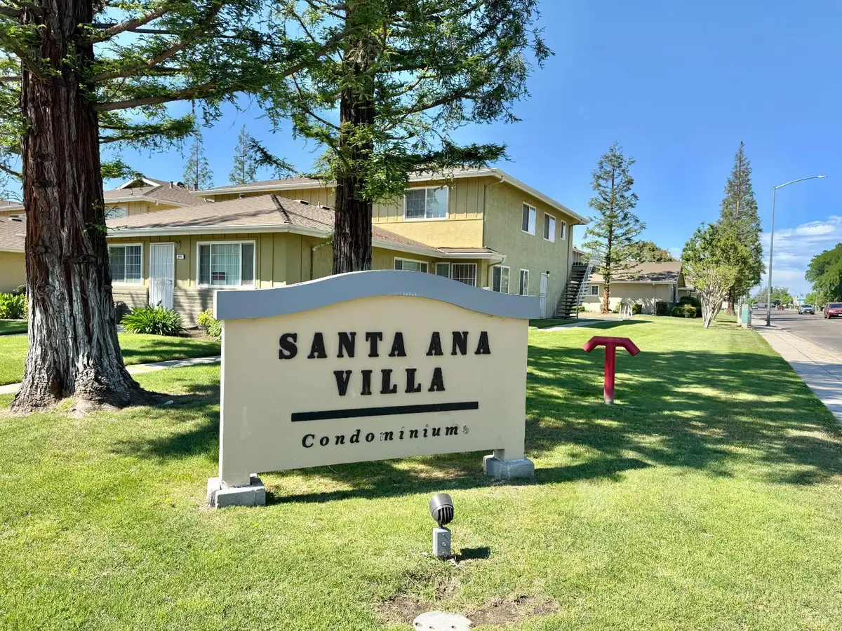 495 W Santa Ana Avenue #4, Clovis, CA 93612 - #1