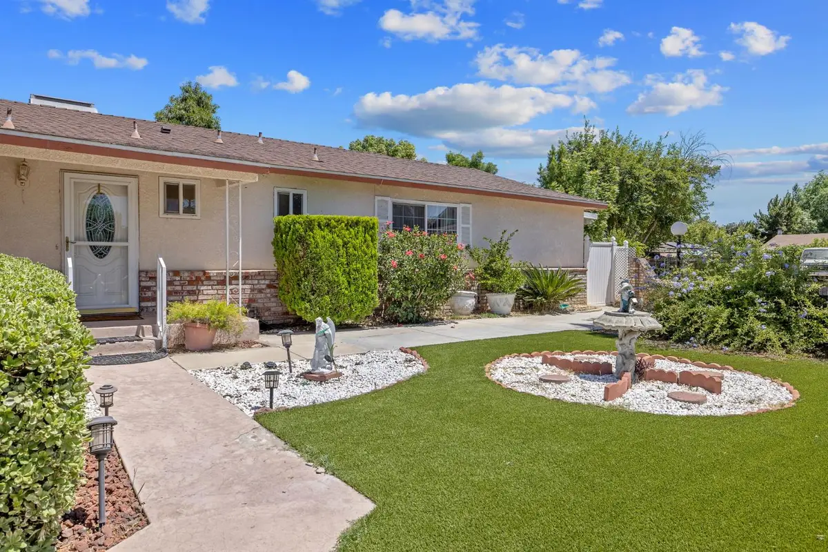 4909 E Fillmore Avenue S, Fresno, CA 93727 - #1