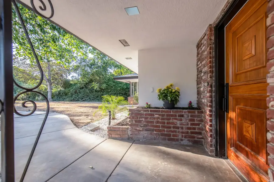 609 E Hampton, Fresno, CA 93704 - #3